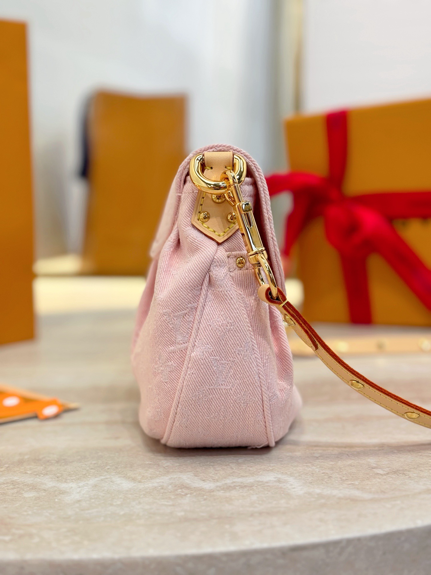 L*ouis V*uitton Top Bag