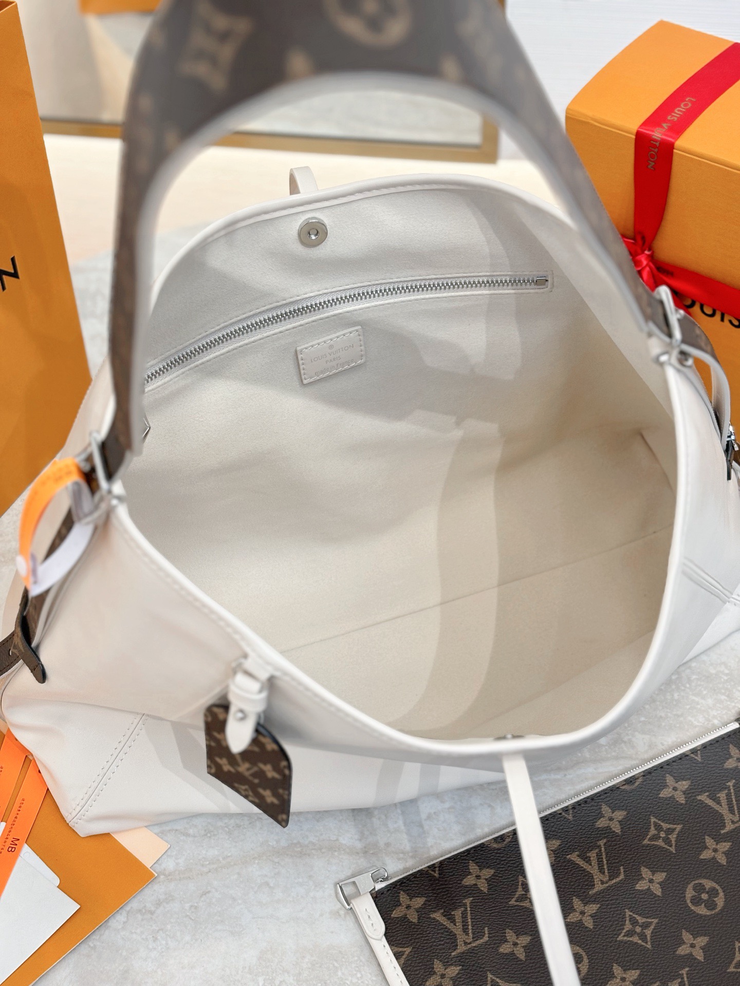 L*ouis V*uitton Top Bag