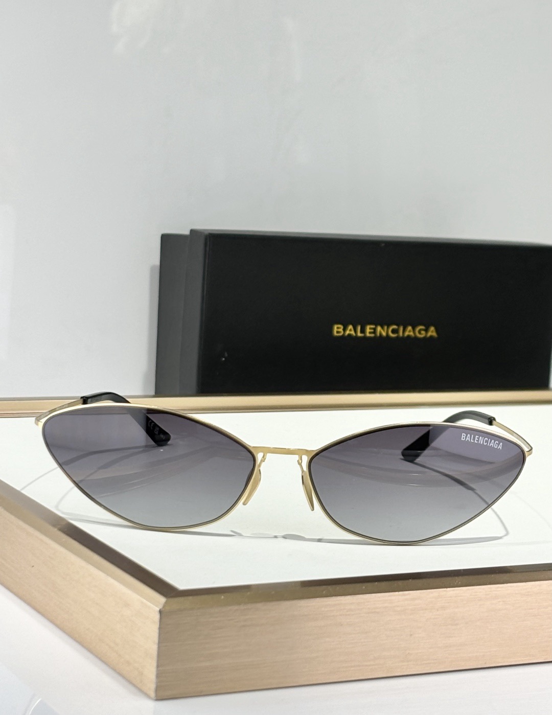 Top Quality B*alenciaga Glasses