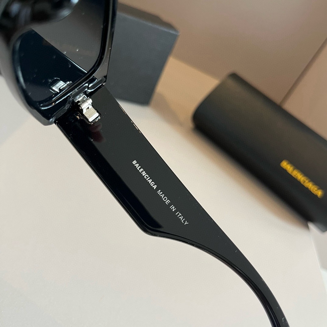 Top Quality B*alenciaga Glasses