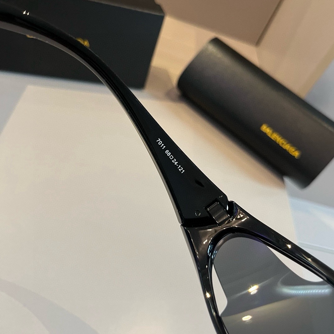 Top Quality B*alenciaga Glasses