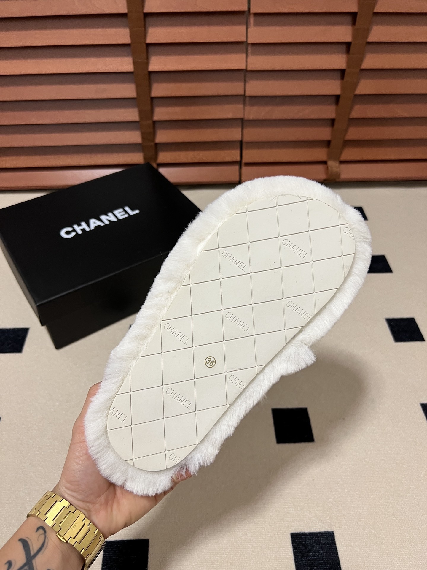 Women Top Quality C*hanel shoes