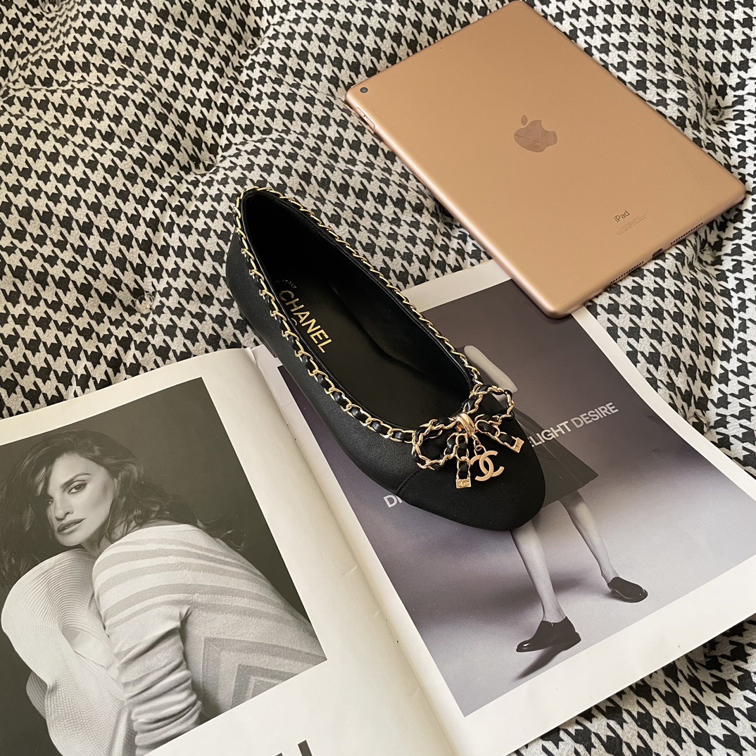 Women Top Quality C*hanel shoes