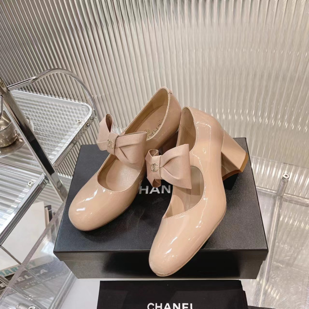 Women Top Quality C*hanel shoes