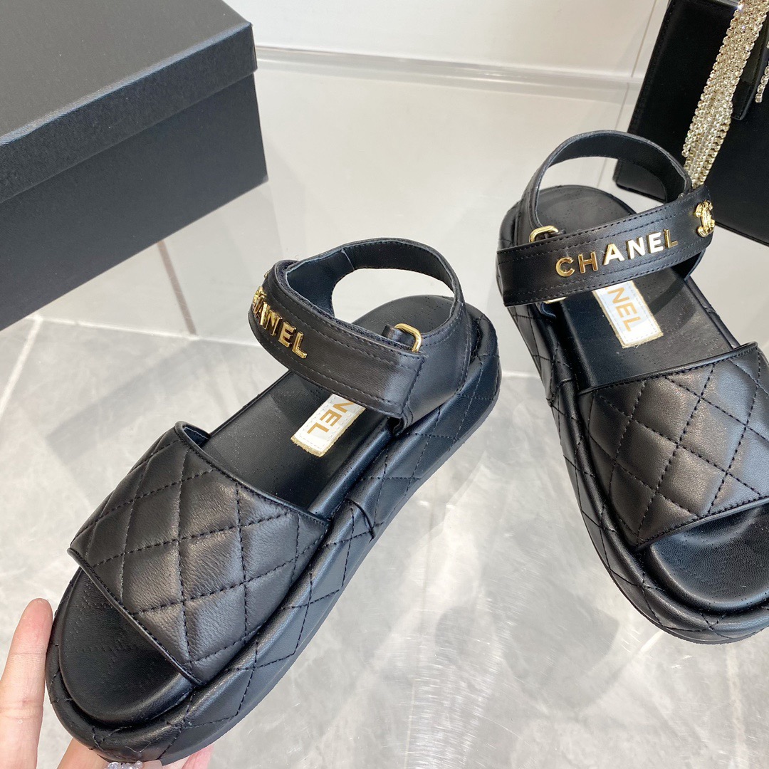 Women Top Quality C*hanel shoes