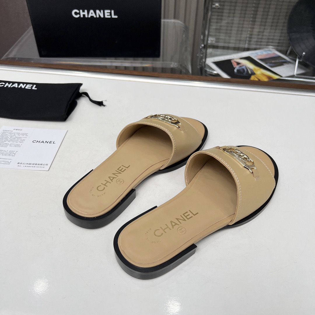 Women Top Quality C*hanel shoes