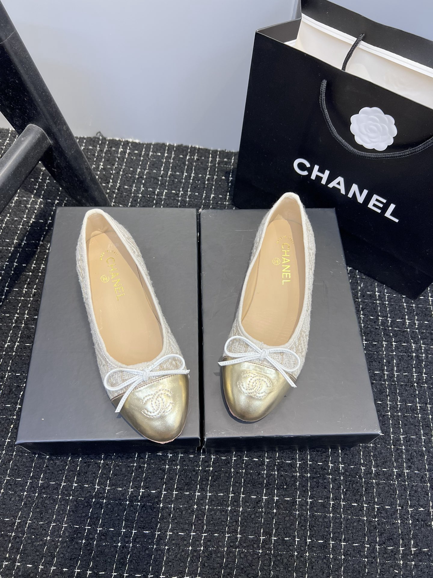 Women Top Quality C*hanel shoes