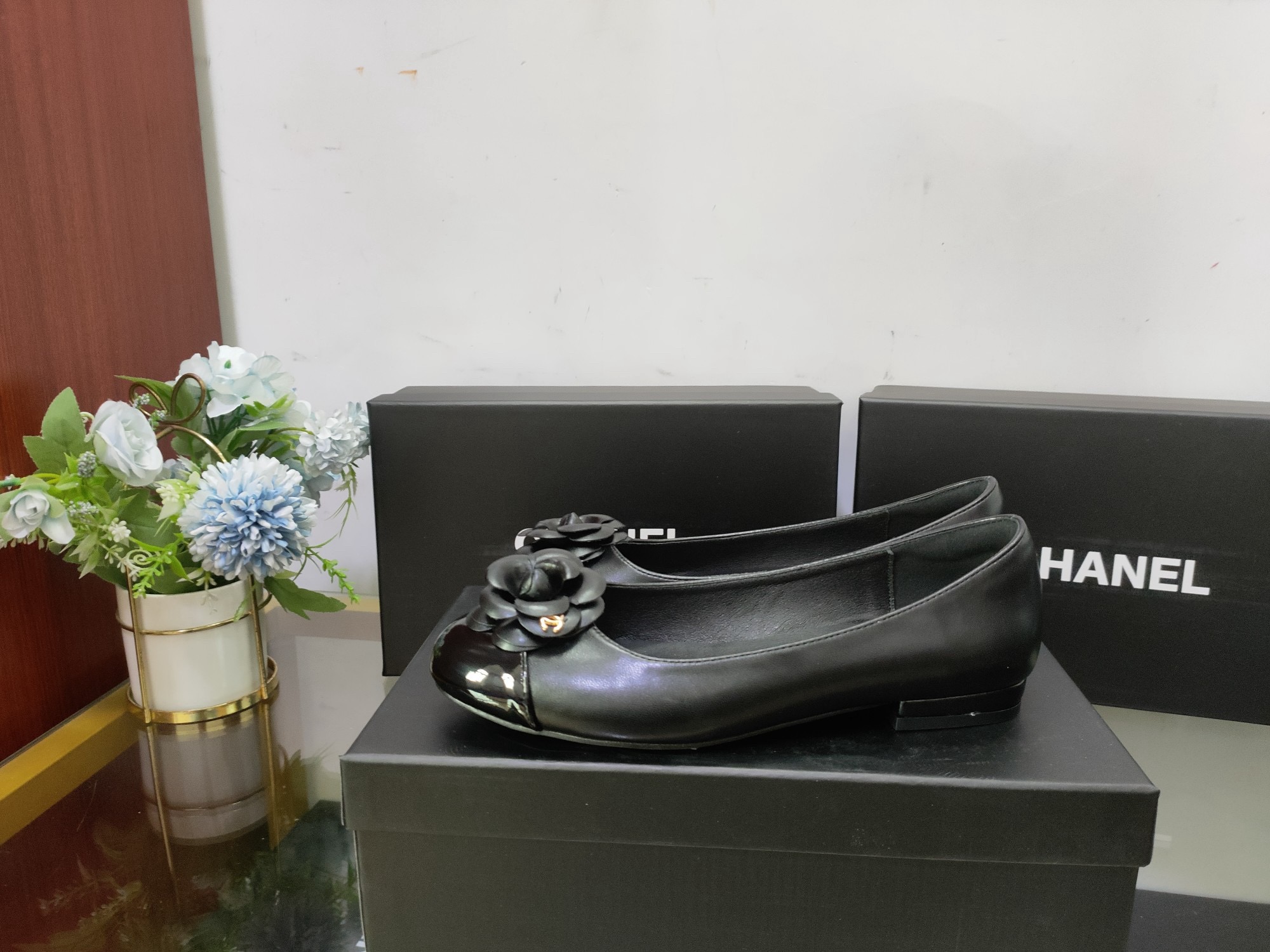 Women Top Quality C*hanel shoes