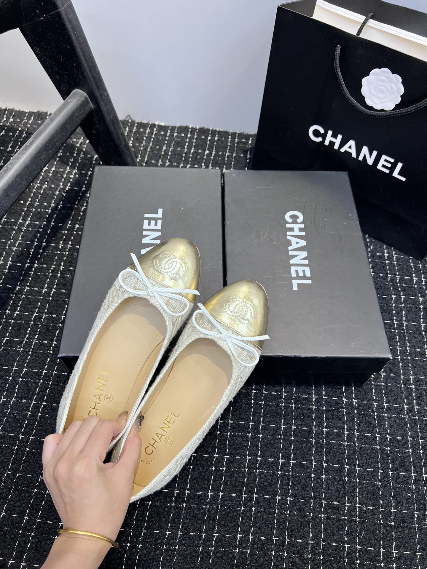 Women Top Quality C*hanel shoes