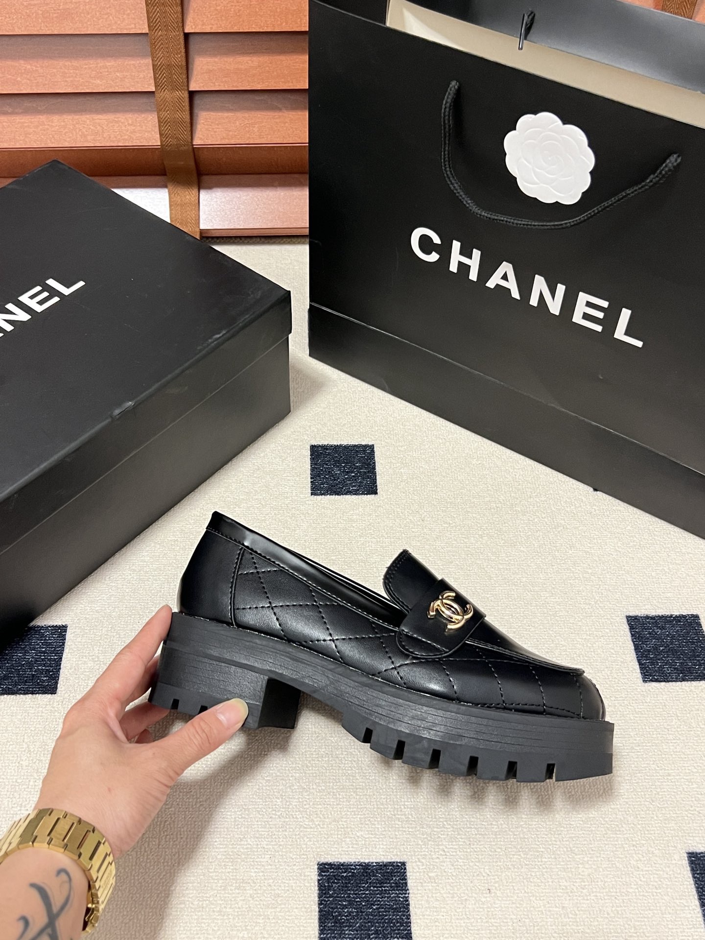 Women Top Quality C*hanel shoes