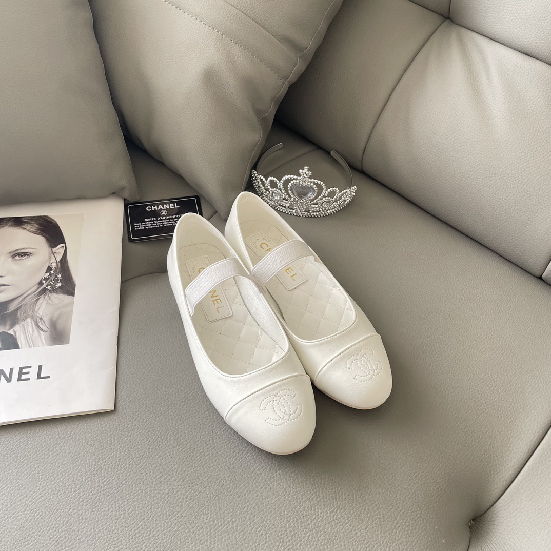 Women Top Quality C*hanel shoes