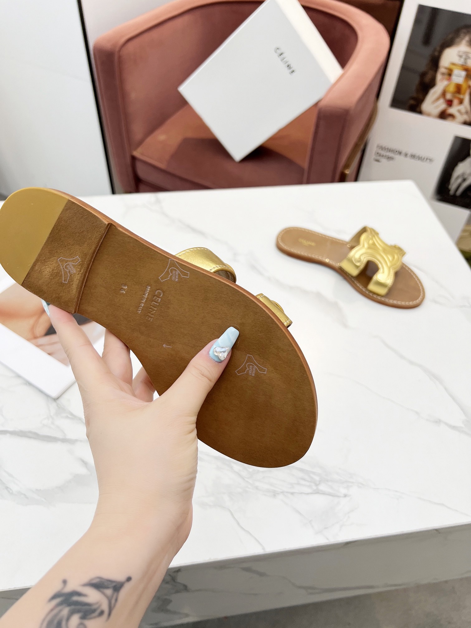 Women Top Quality C*eline shoes