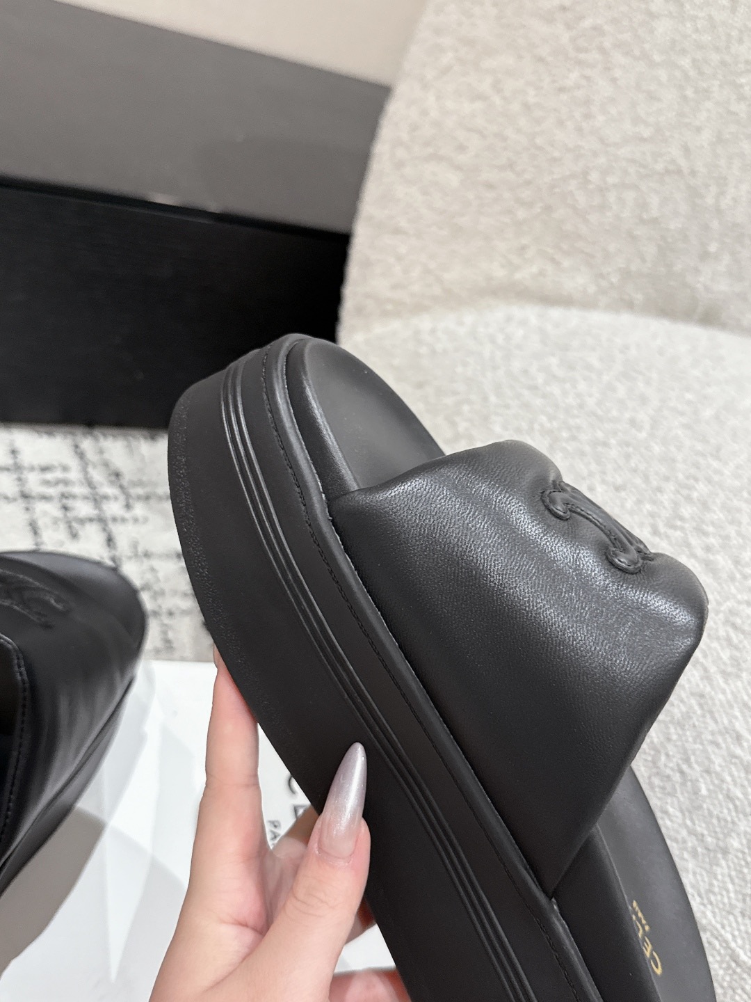 Women Top Quality C*eline shoes