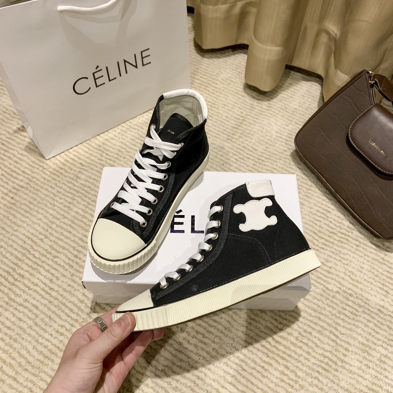 Women Top Quality C*eline shoes