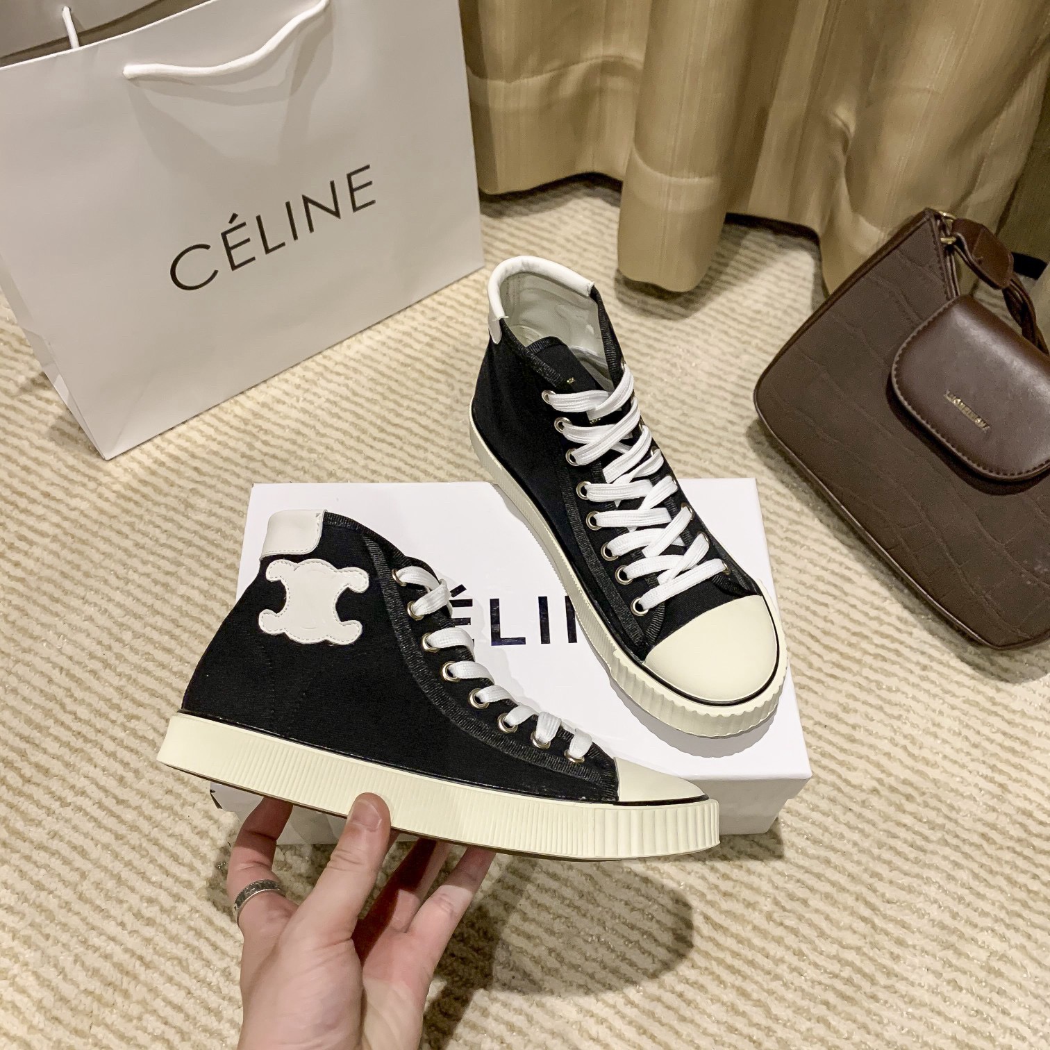 Women Top Quality C*eline shoes