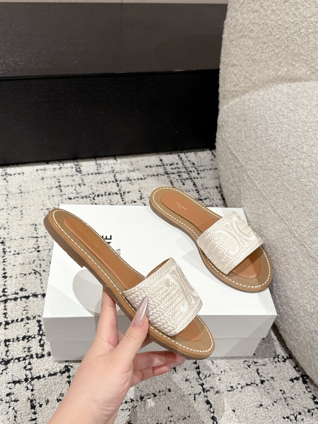 Women Top Quality C*eline shoes