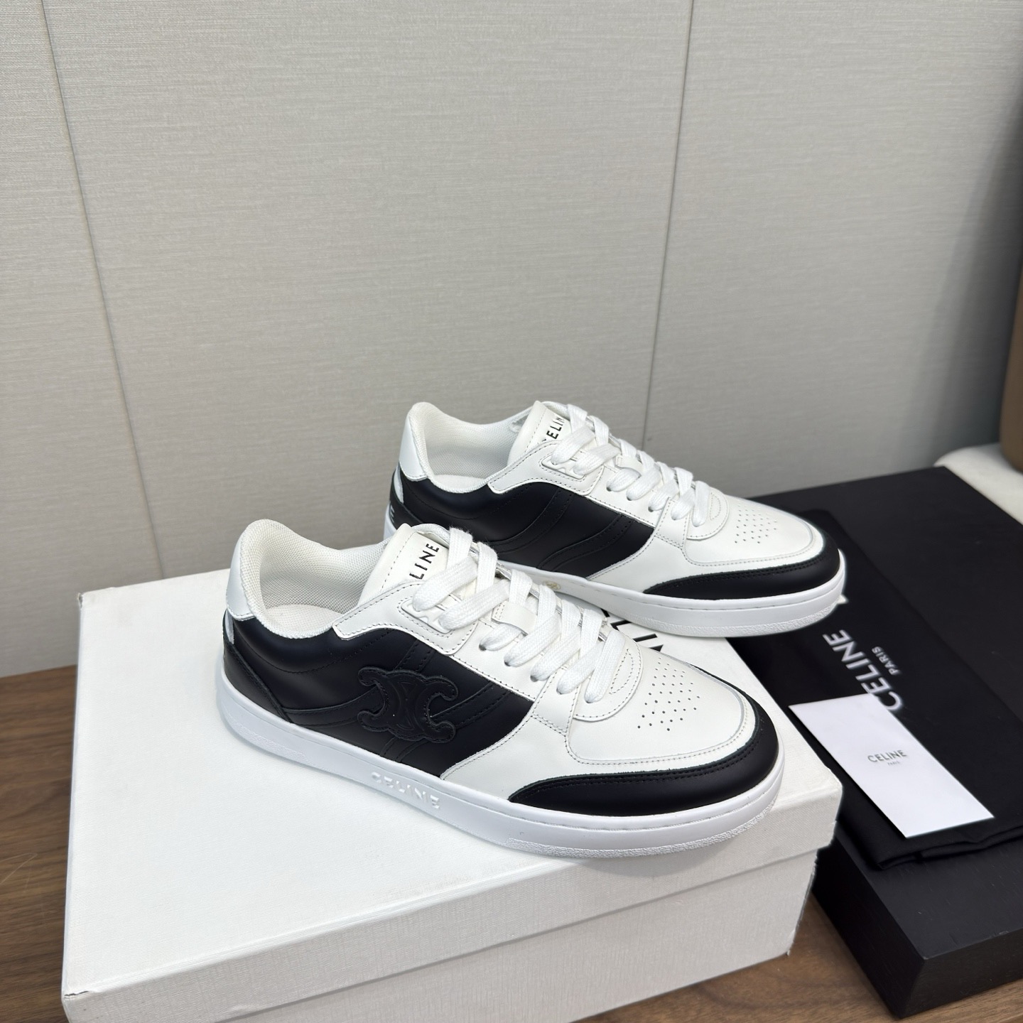 Women Top Quality C*eline shoes