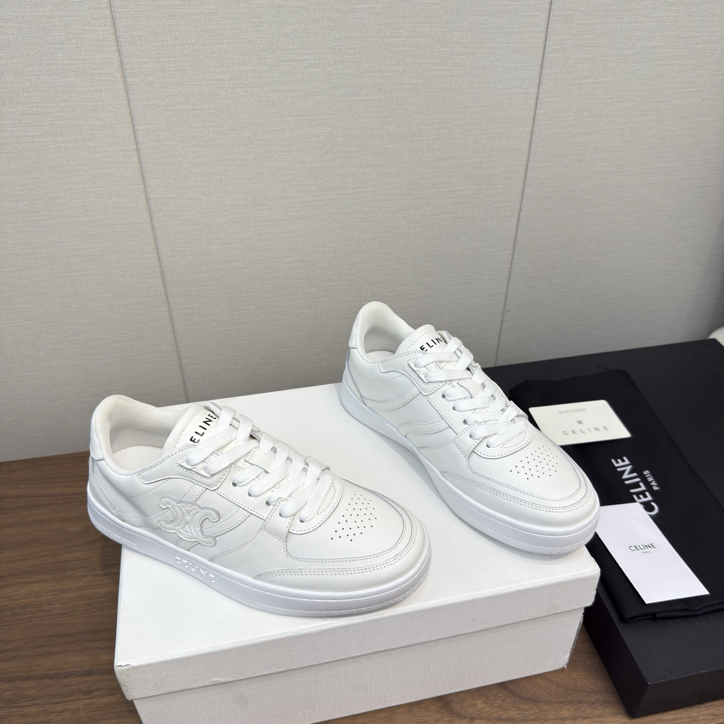 Women Top Quality C*eline shoes