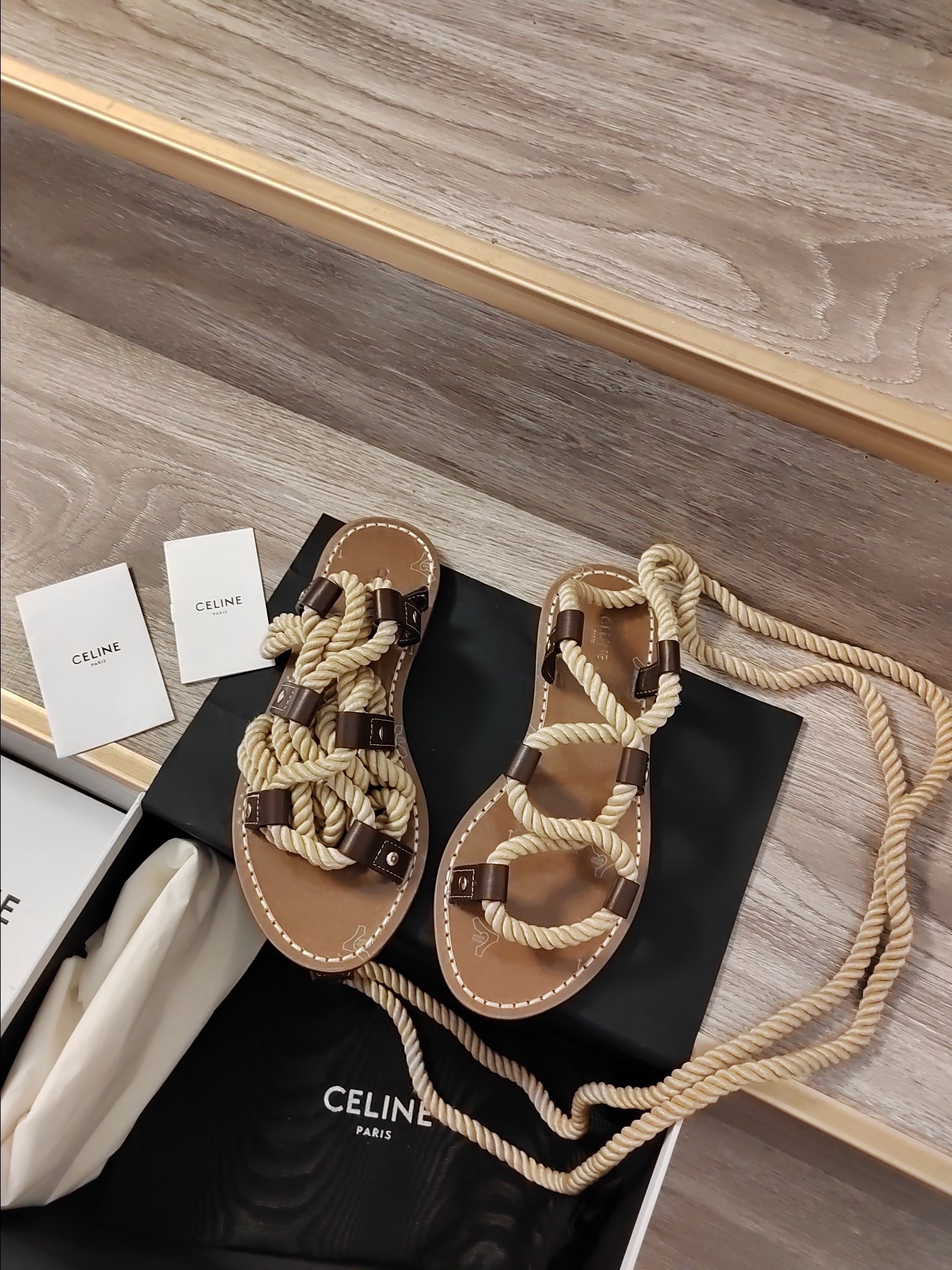 Women Top Quality C*eline shoes