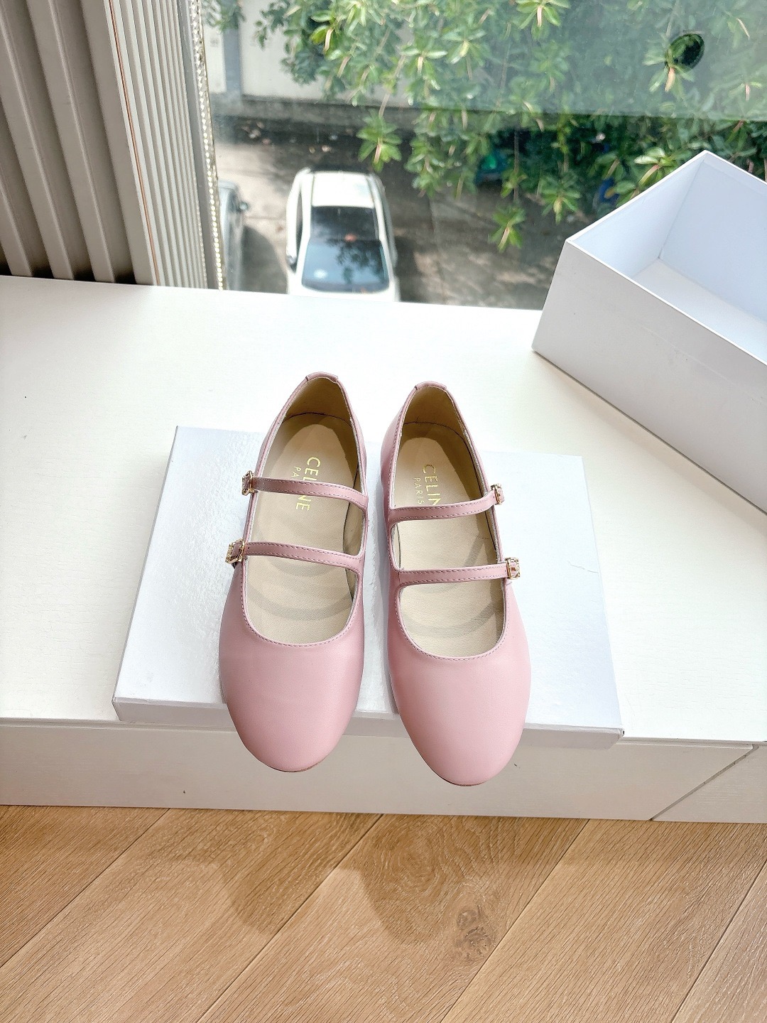 Women Top Quality C*eline shoes