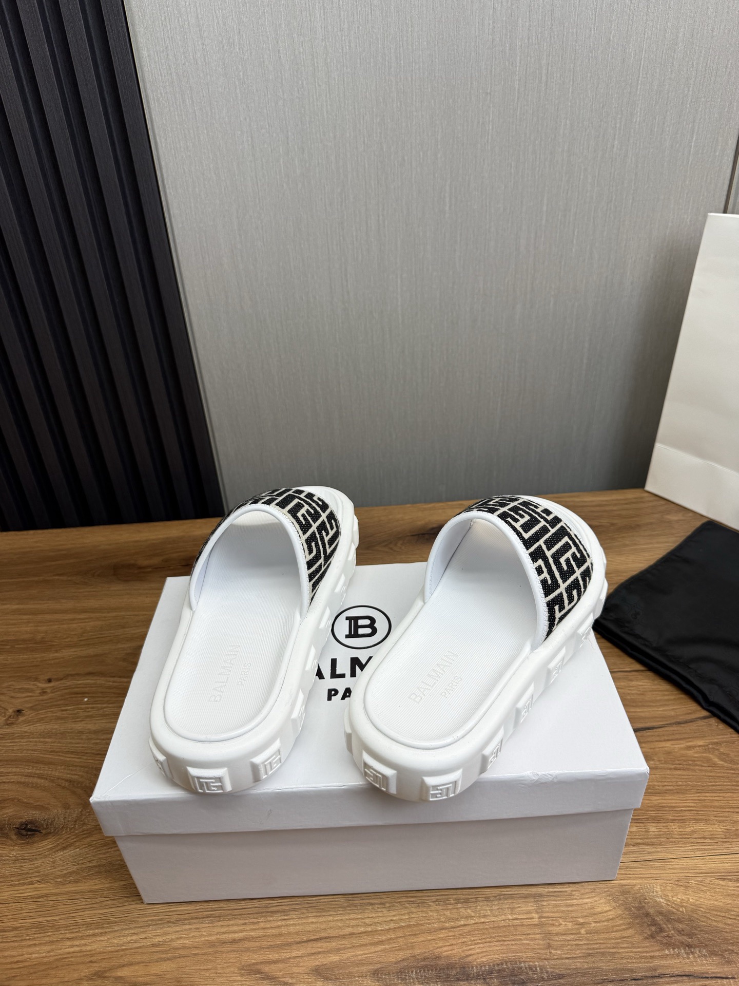 Women Men Top Quality B*almain shoes