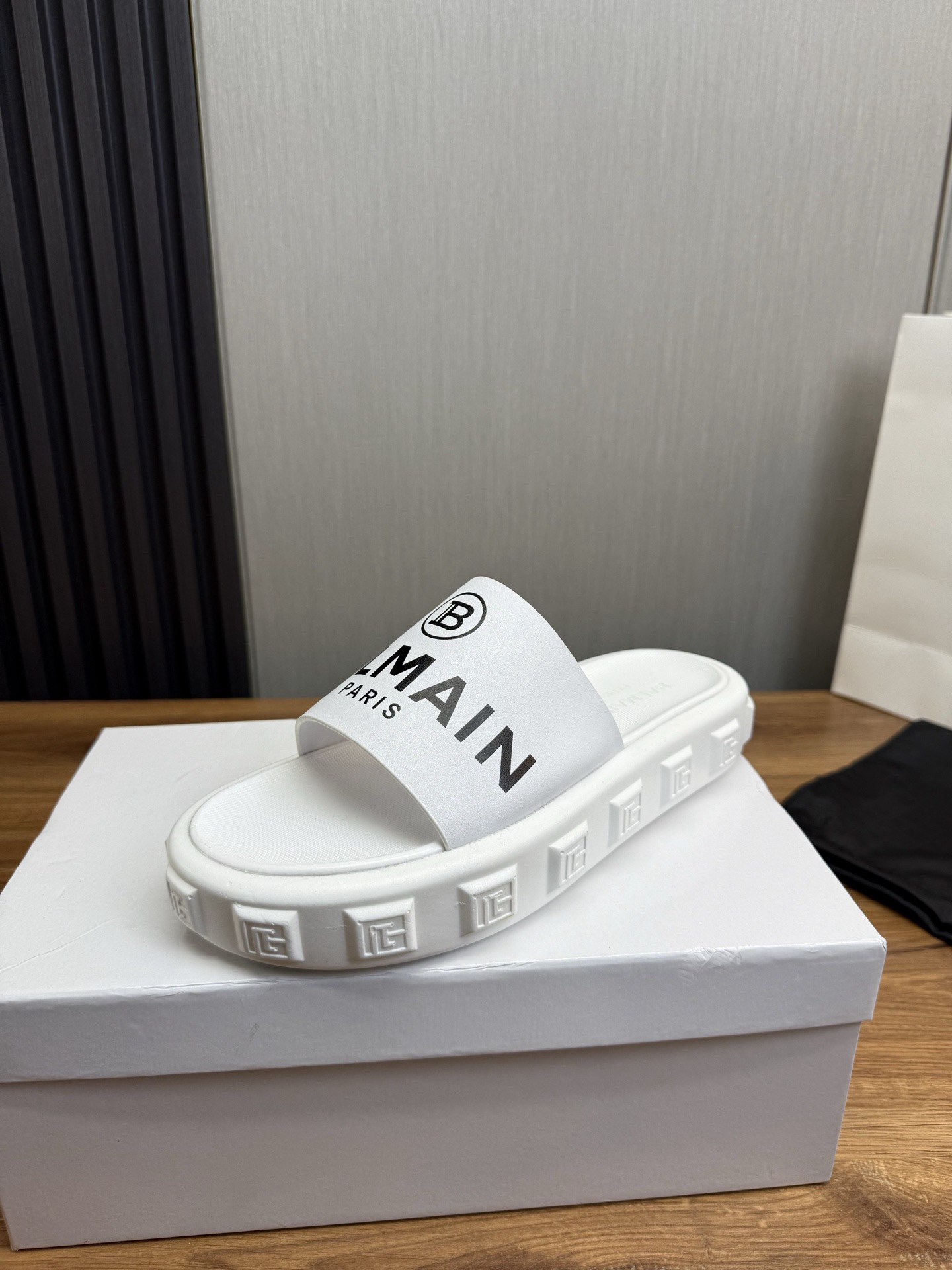 Women Men Top Quality B*almain shoes