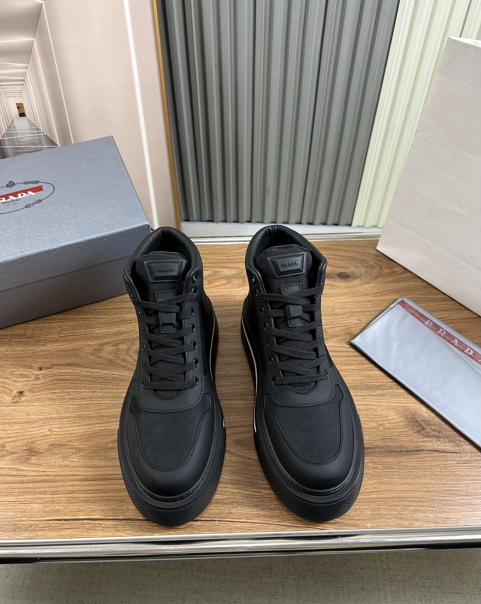 Women Men Top Quality P*rada shoes