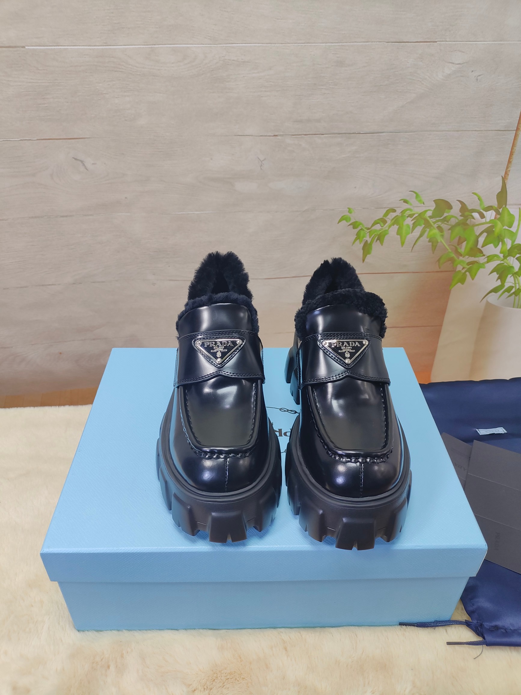 Women Men Top Quality P*rada shoes