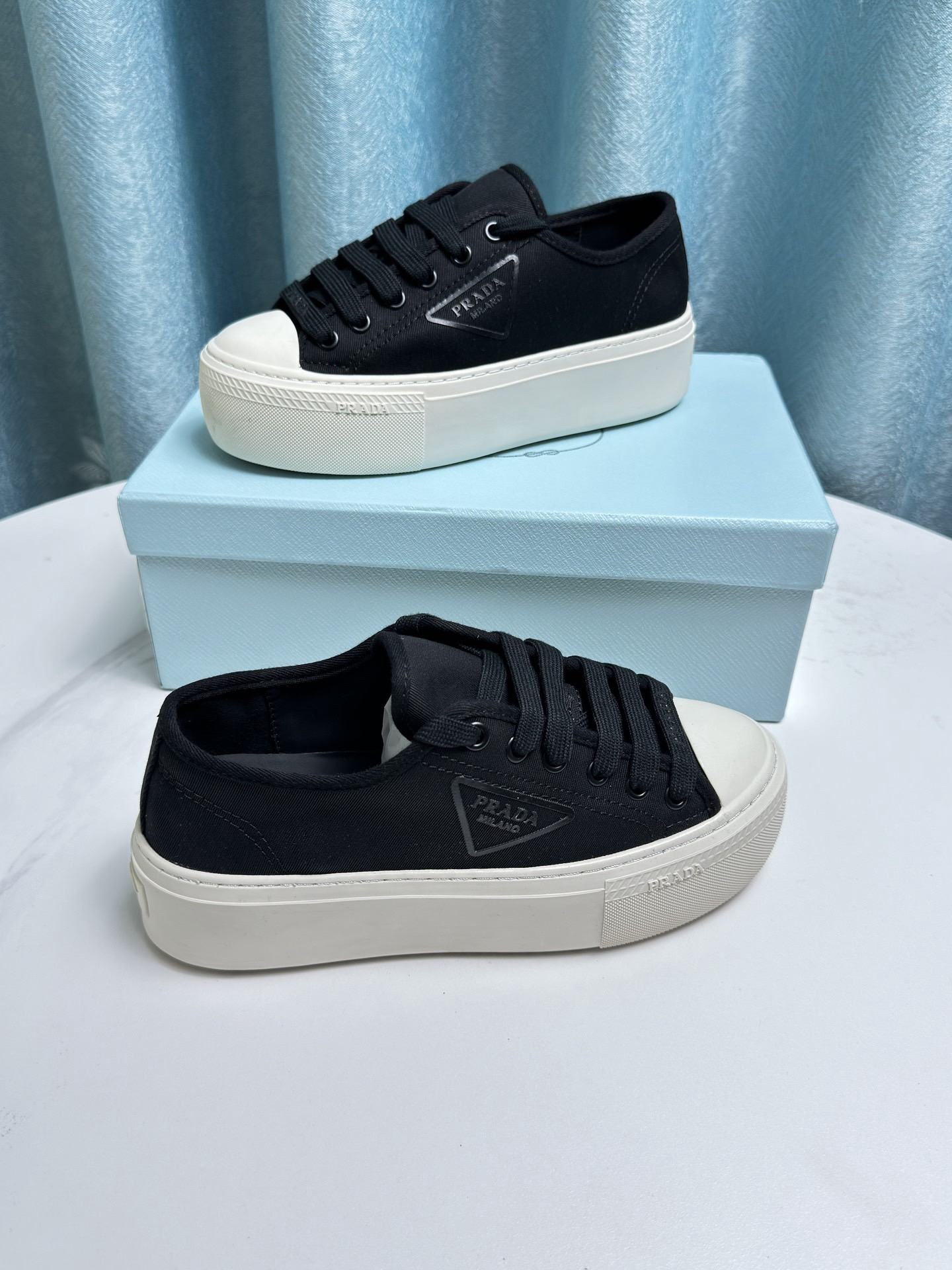 Women Men Top Quality P*rada shoes