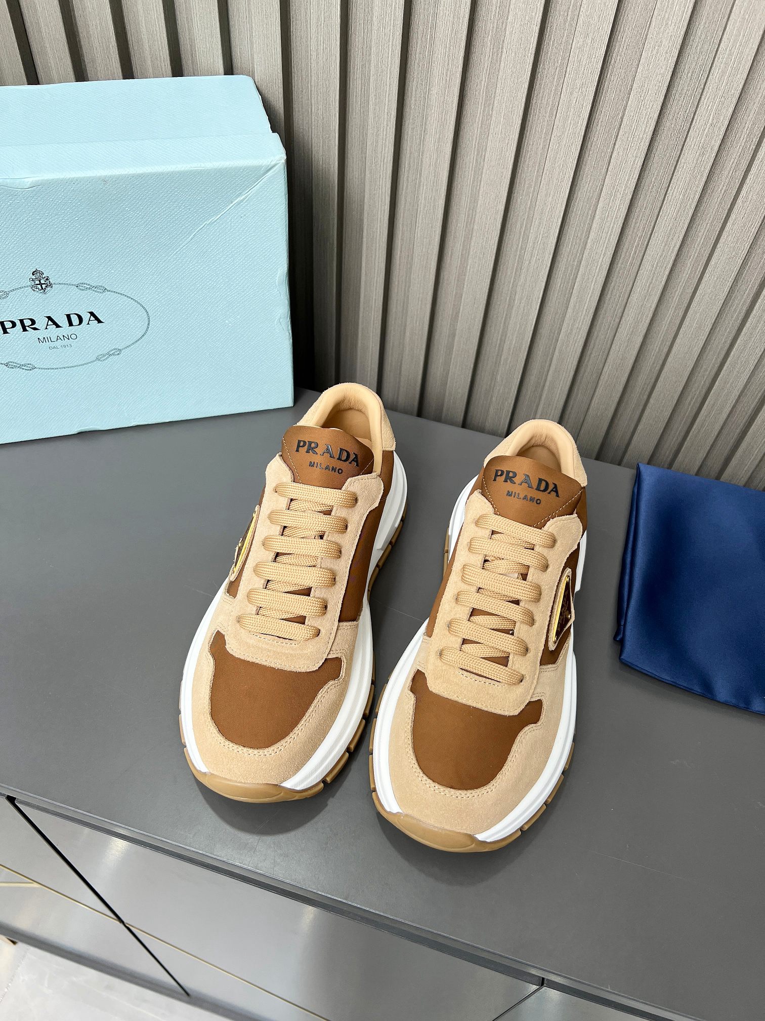 Women Men Top Quality P*rada shoes