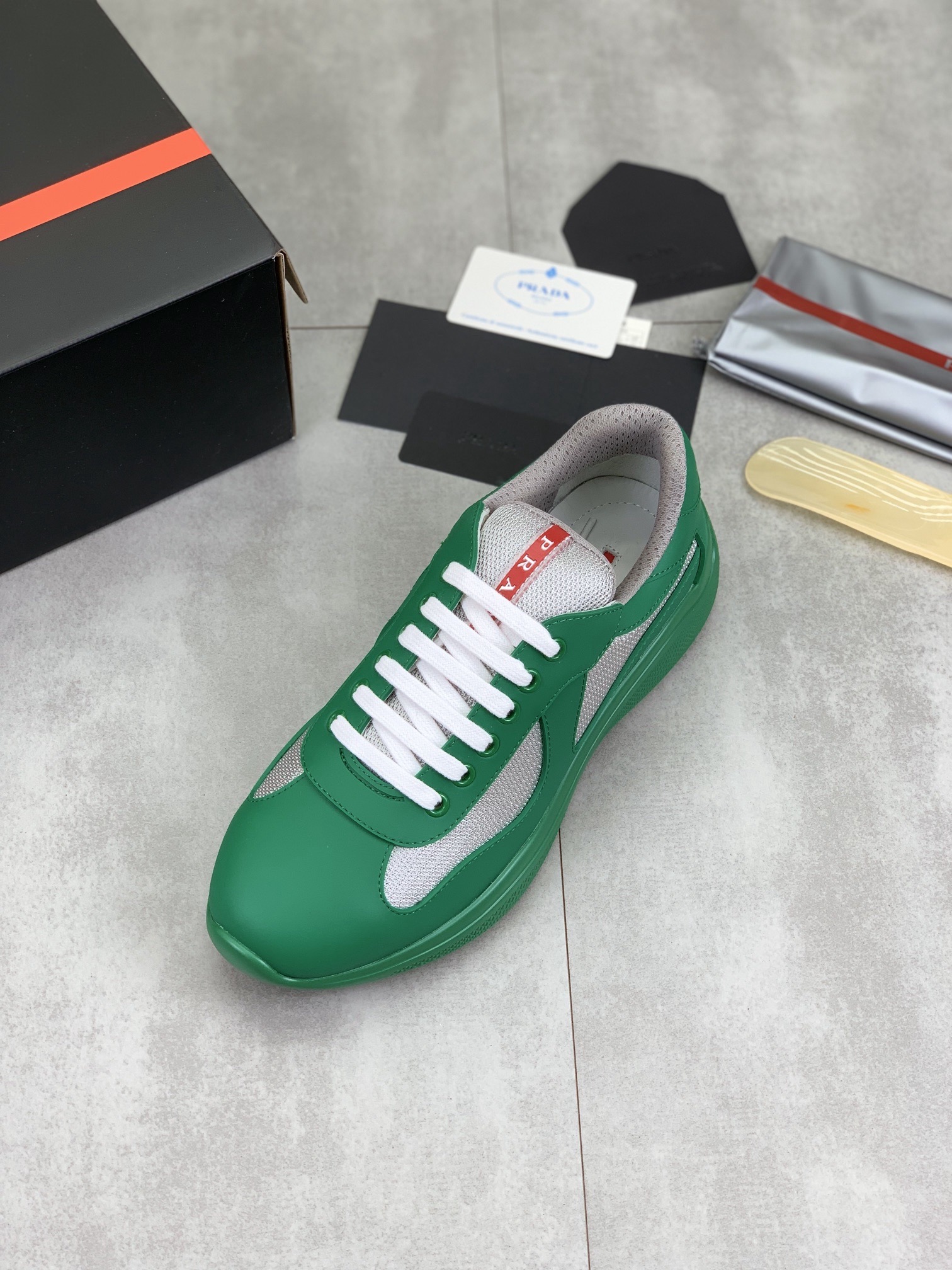 Women Men Top Quality P*rada shoes