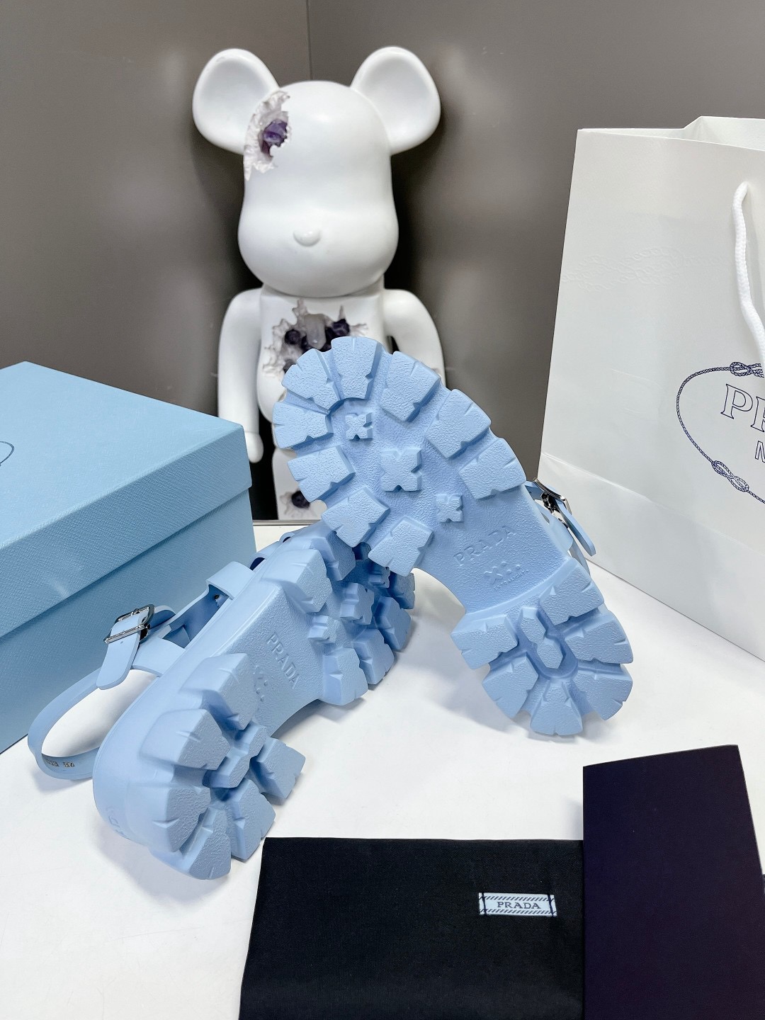 Women Top Quality P*rada shoes