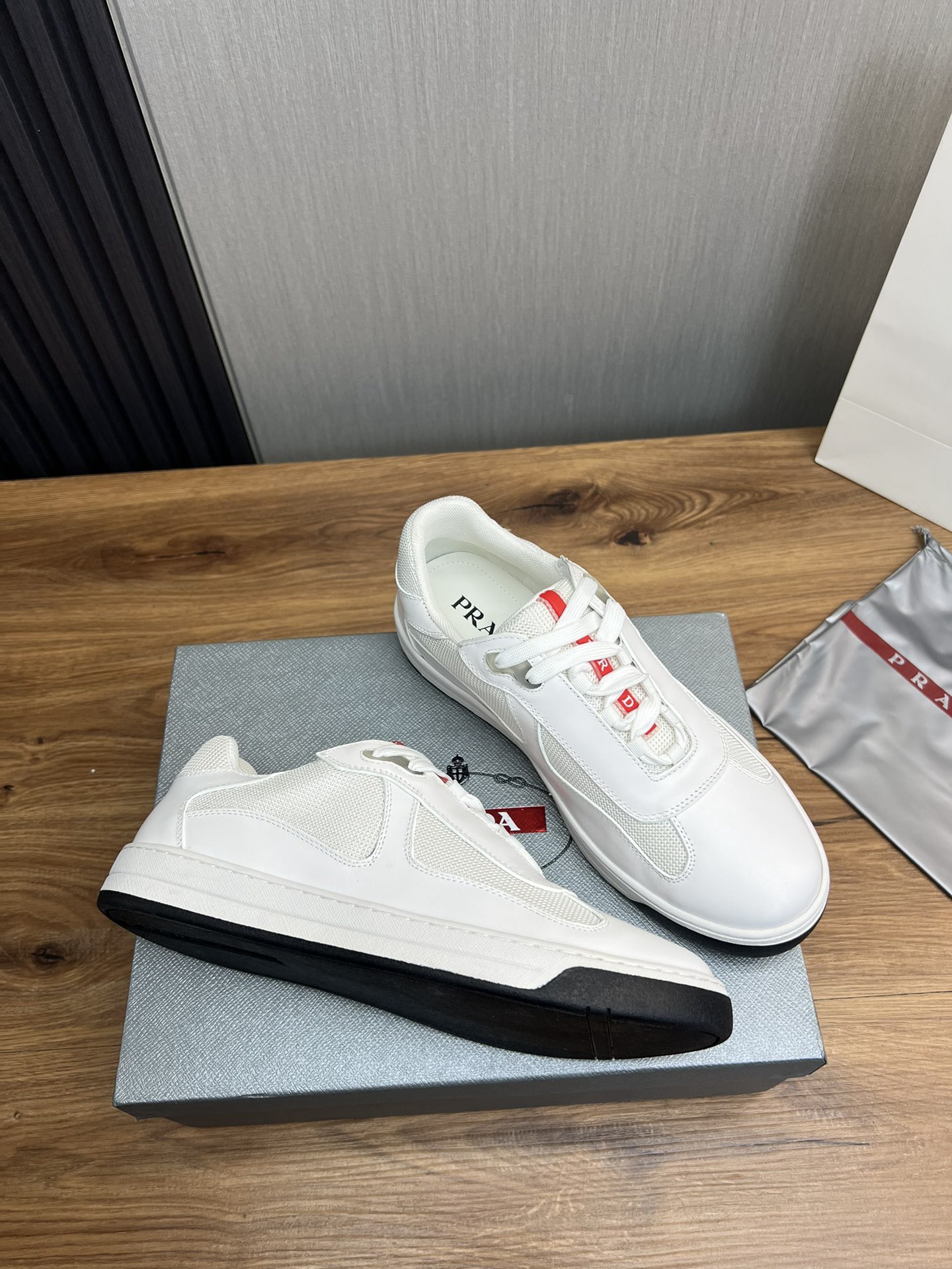 Women Men Top Quality P*rada shoes