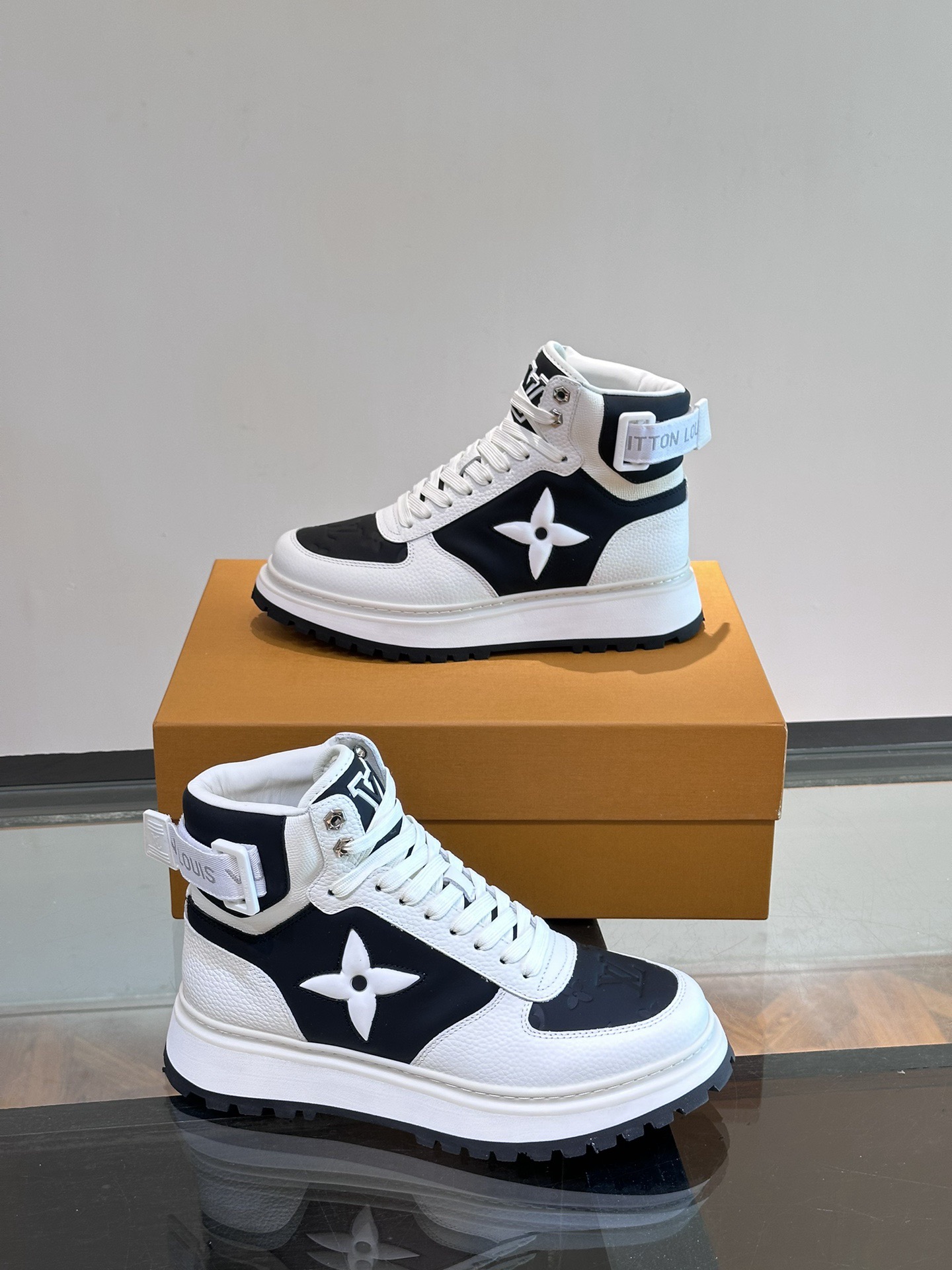 Men L*ouis V*uitton Top Sneaker L*V Shoes